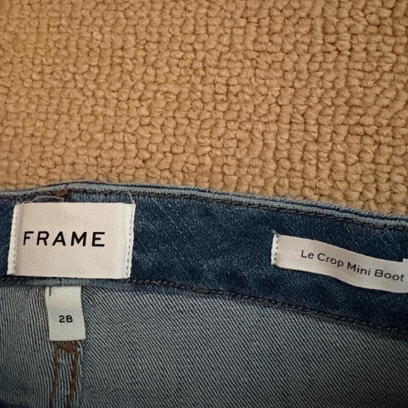 Frame Le Crop Mini Boot Jeans. Size 28. NWT - Picture 3 of 3